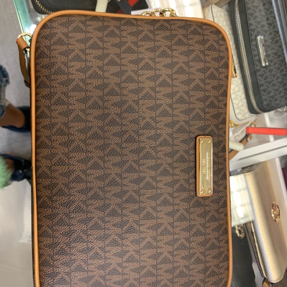 MK women’s purse - Picture 2 of 2